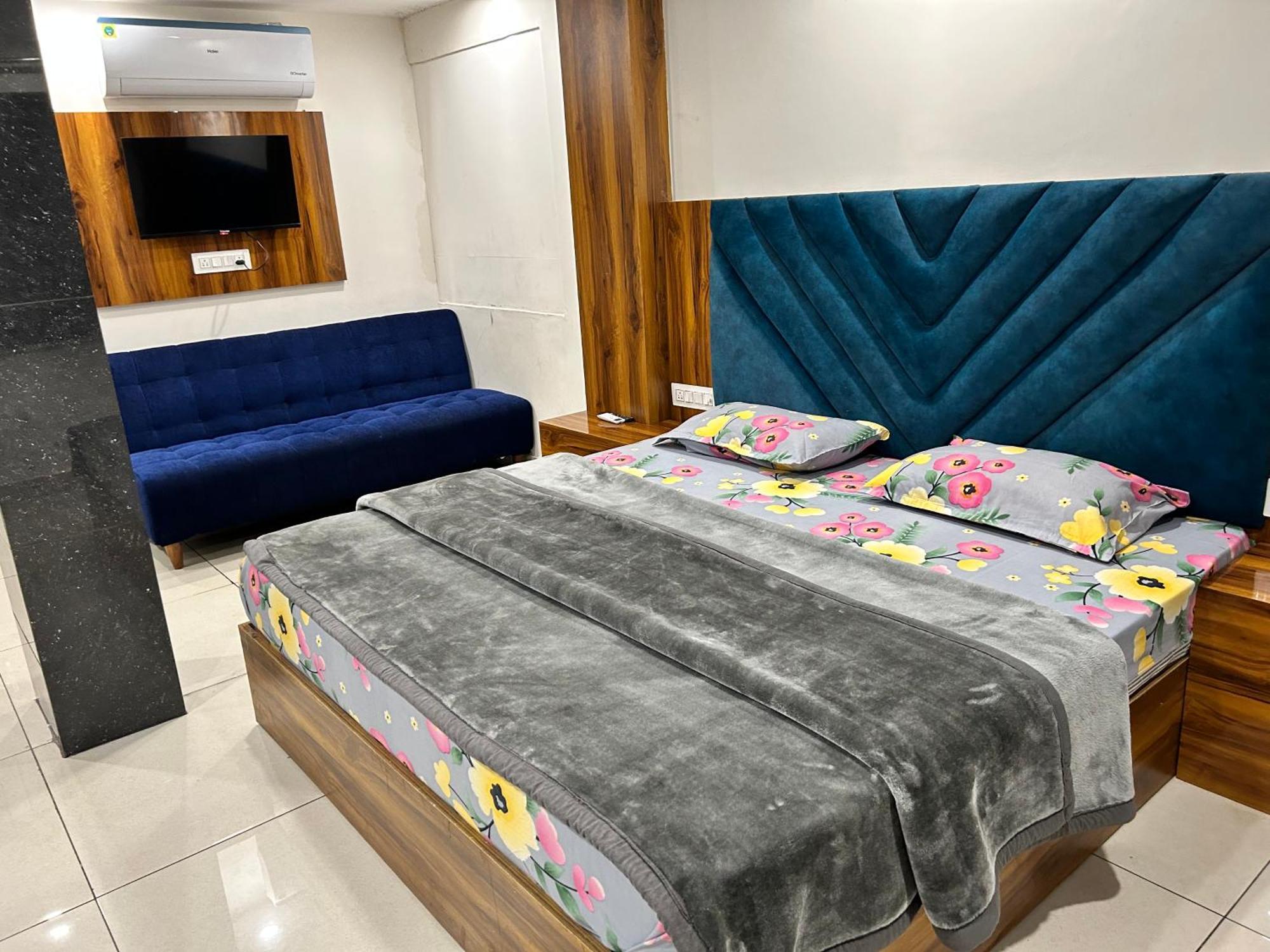 Hotel Divya Rishīkesh Екстериор снимка